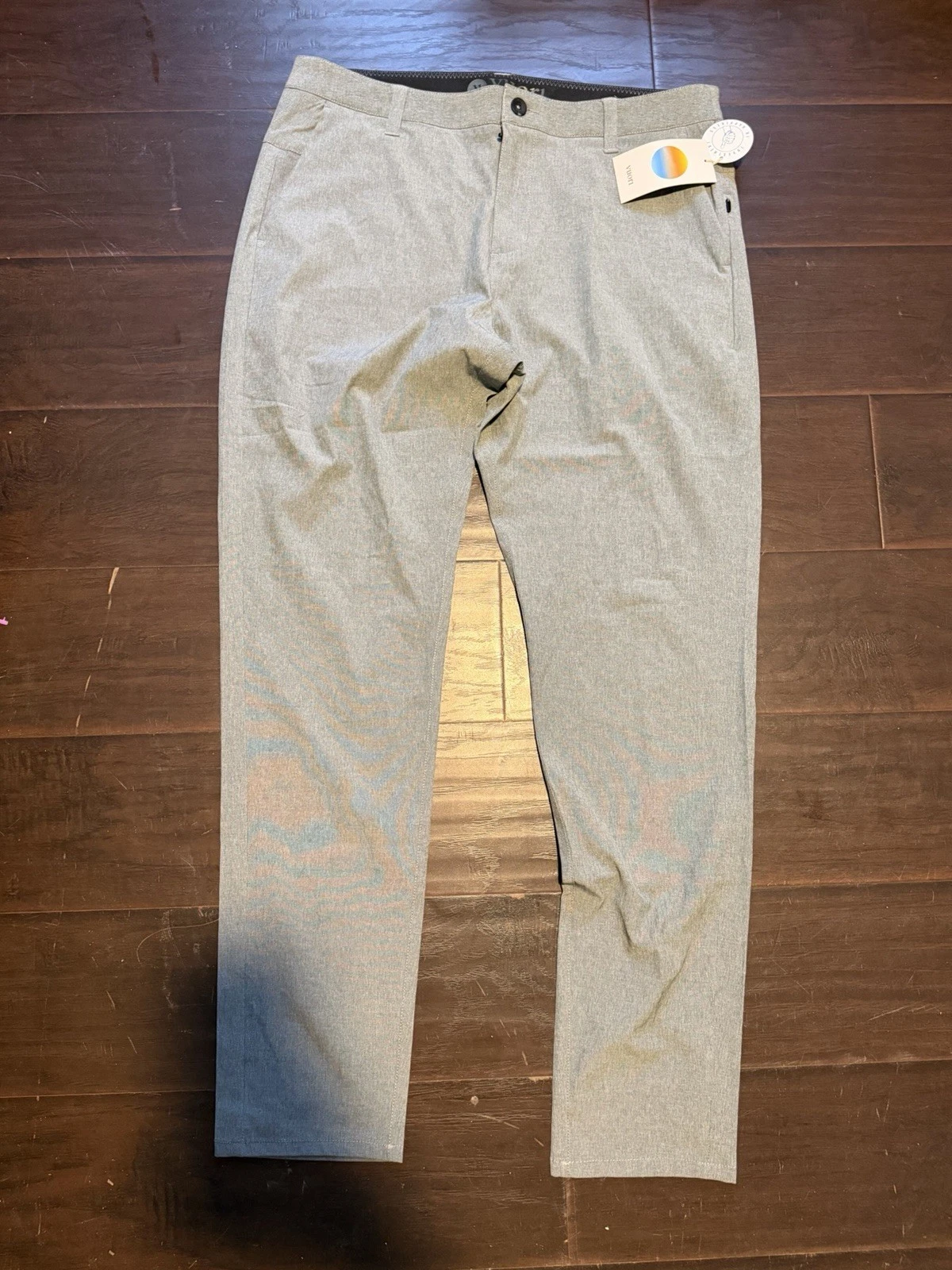 NWT Vuori Aim Pants 33x31 Charcoal Gray Golf Travel Stretch Wicking Lightweight