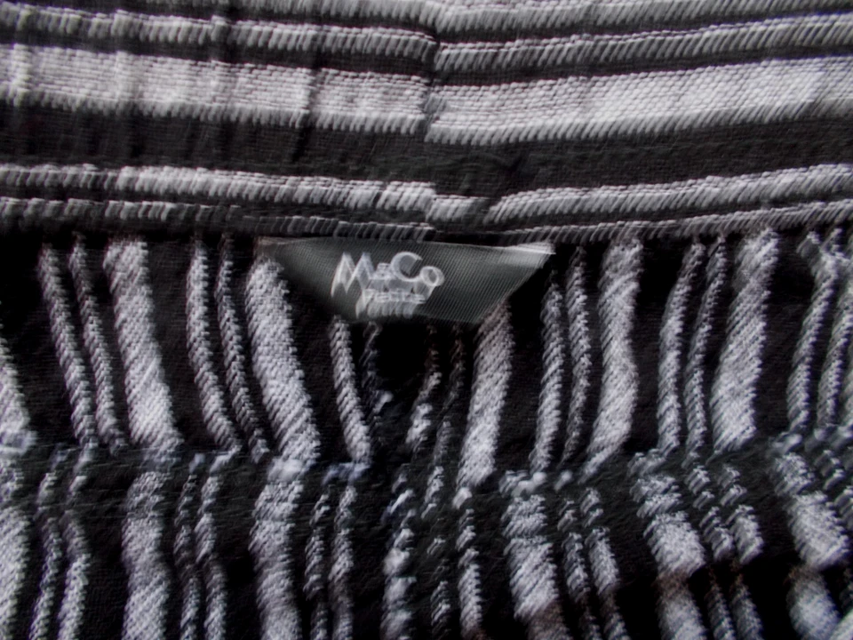 M & Co petite, Ladies black/grey striped Trousers, elasticated/tie waist,Size 16 - Image 3 of 4