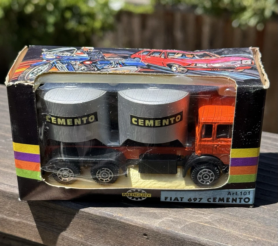 MERCURY FIAT 697 Cement Truck Made In Italy L 4.25” - Image 2 of 4