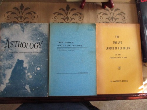 21 Vintage Antique Astrology books Lot esoteric Kabbalah AFA Cayce Heline HC DJ - Photo 5 sur 13
