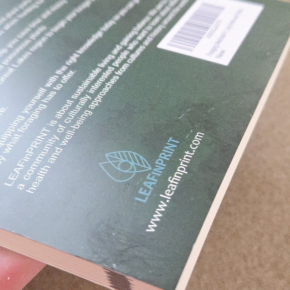 Samantha Deere Foraging Medicinal Herbs and Wild Edible Plants in Great