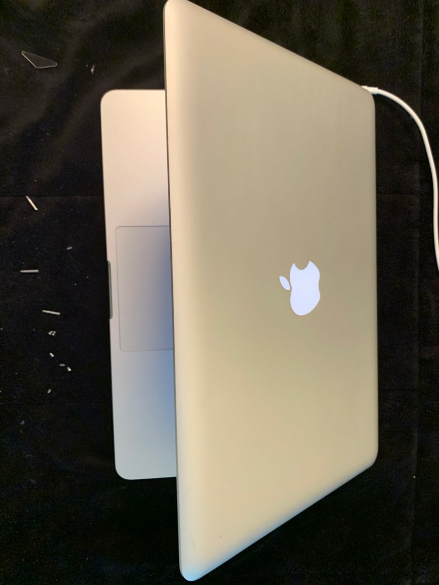 Apple MacBook Pro 15 inch Laptop | 2.4GHz QUAD i7 | 8-16GB RAM