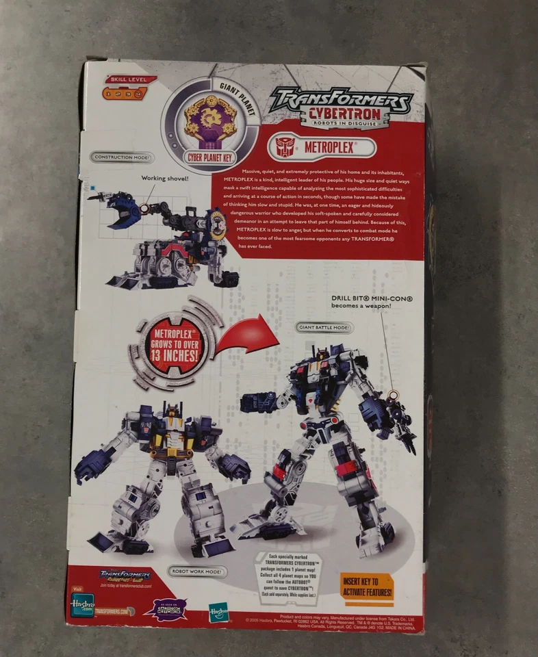 Transformers Cybertron (2005) Leader Class Metroplex Figure COMPLETE! - Image 2 of 4