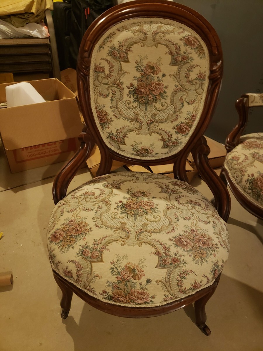 Antique (Early 20th Century) Victorian Ladies Parlor Chair without arm rests