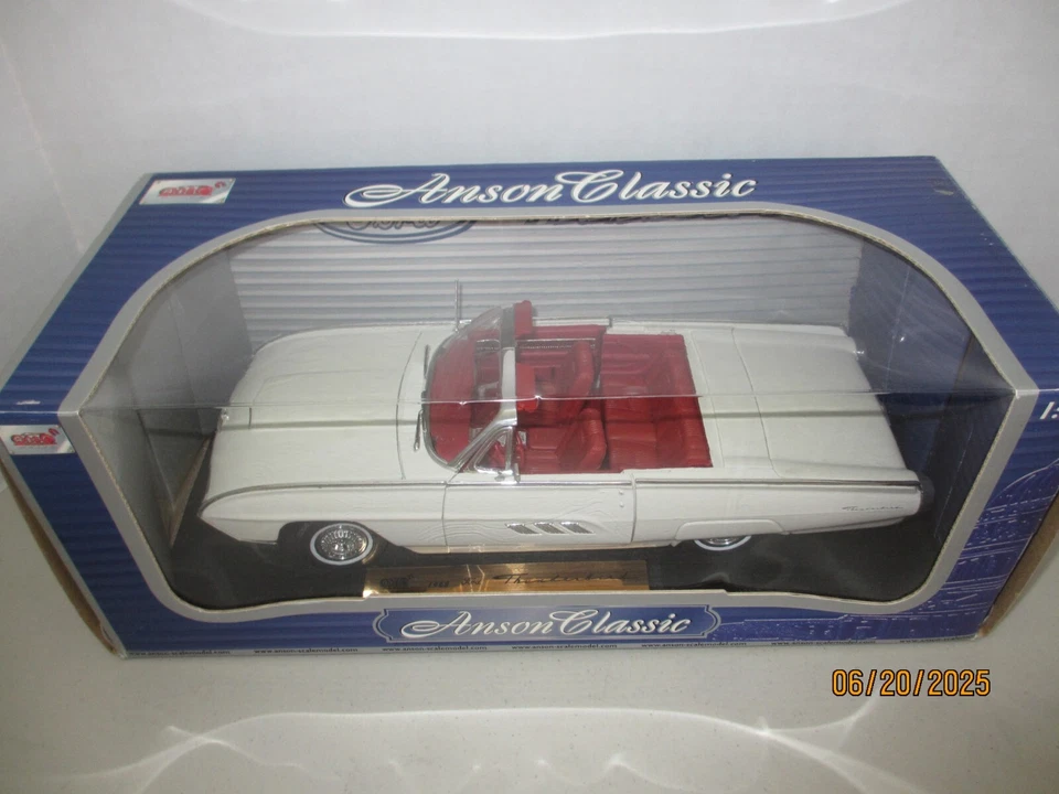 ANSON 1963 WHITE FORD THUNDERBIRD #30344 1:18 SALE DIE CAST - Image 2 of 4