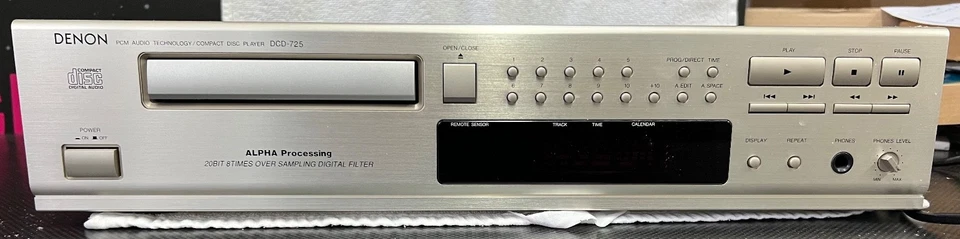 Denon DCD 725 PCM Audio I CD Player I silber I gebraucht I top