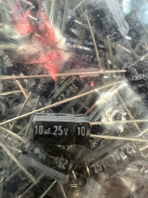 1000 PCS Jamicon 10uF 25V Electrolytic Capacitors Radial Lead SSR Series