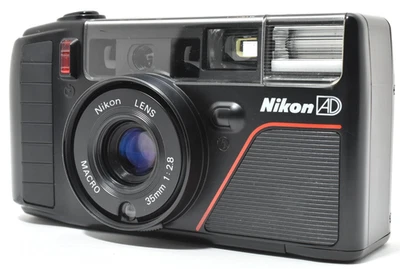 Appareil photo reflex argentique Nikon F60 + AF 35-70mm f/3.3-4.5 Nikkor noir-or - Reconditionné