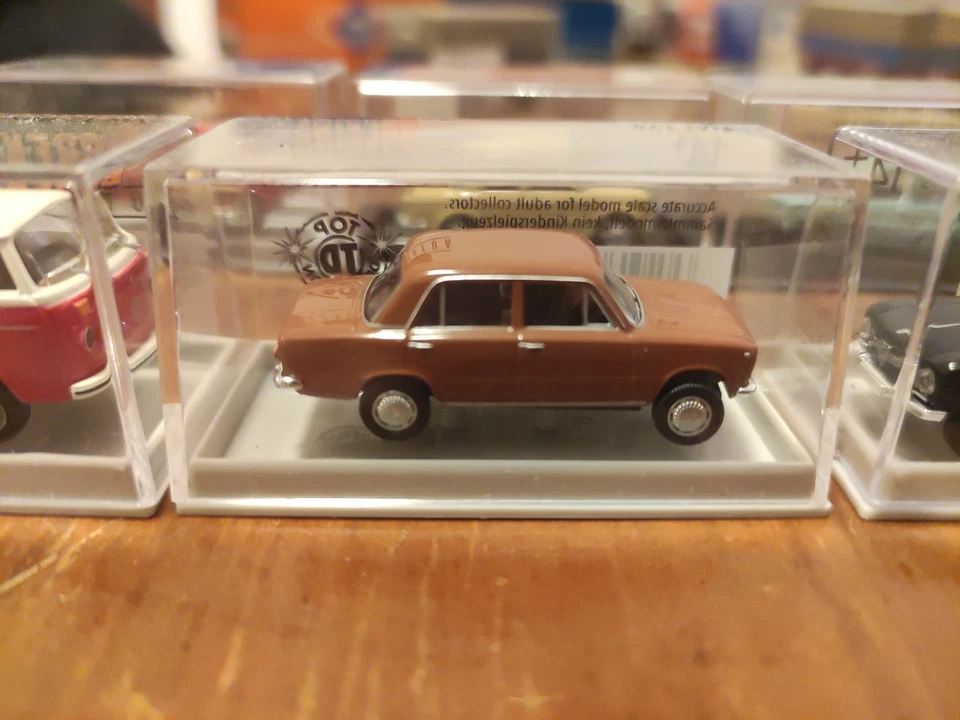 brekina 1:87 Set 8 Vetture Fiat VW Alfa Opel per Plastico Ferroviario - Immagine 3 di 4