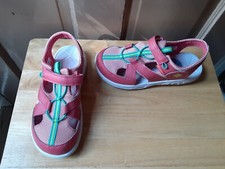 Columbia Youth Girls Techsun Wave Sandals Size Youth 6  NEW IN BOX