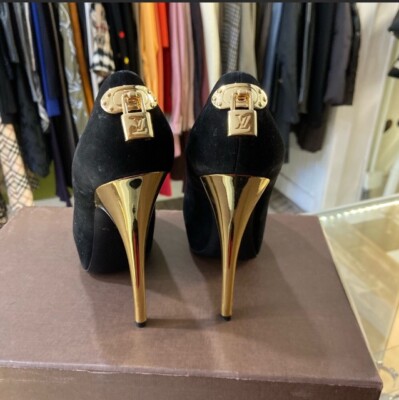 Louis Vuitton Oh Really Lock Black Suede 9cm Heel Pump | eBay