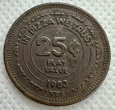 1983 CHUCK E CHEESE TOKEN black Pizza Time Theatre Showbiz play retro gaming CEC