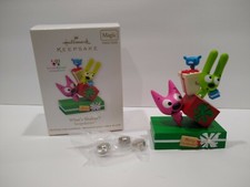 Hallmark Keepsake Hoops Yoyo What's Shakin Ornament Sound MAGIC Hoops Yoyo NOS