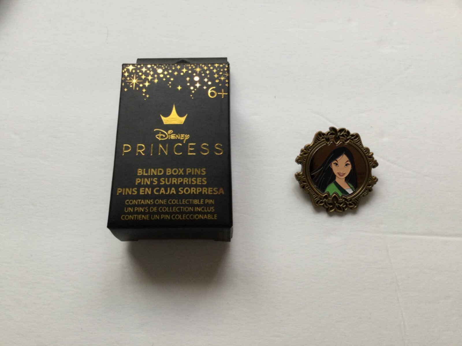 Disney Princess Loungefly Blind Box Enamel Pin Gold Frame Portrait - Tiana