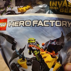 LEGO HERO Factory: Flyer Beast vs. Breez 44020 New Sealed Retired
