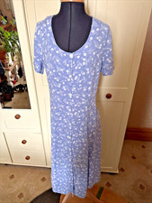 ESSENTIALS Ladies Long Dress Size 14 Blue Floral Short Sleeve Lightweight