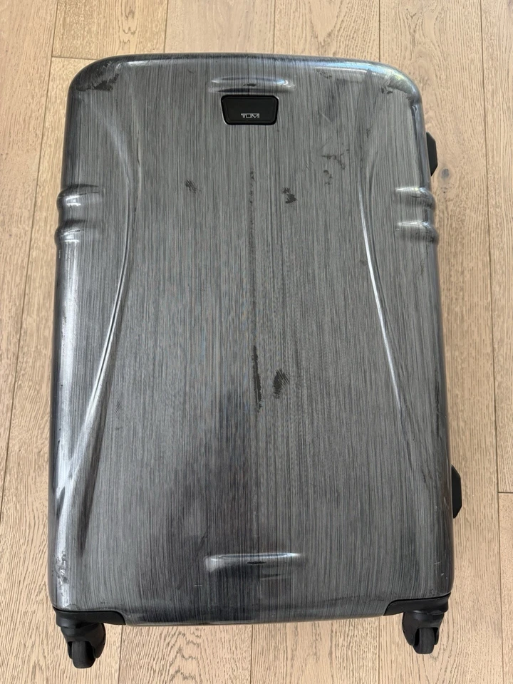 Tumi Tactics International Checked Large Hardside Luggage Spinner Grey 32”! - Image 3 of 4