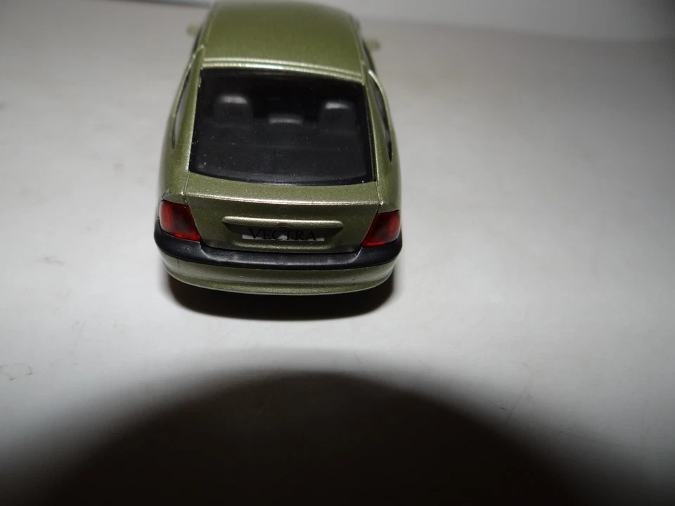 SCHUCO OPEL VECTRA MODELLAUTO 1:43 SAMMLER MODELL - Bild 4 von 4