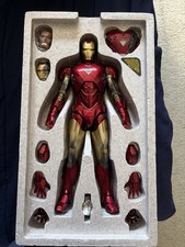 Hot Toys MMS378D17 Marvel The Avengers Iron M...