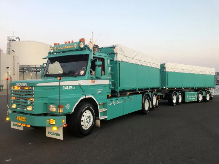 TEKNO SCANIA 142 T remorque bachée 4 essieux le fleuron du transport routier danois