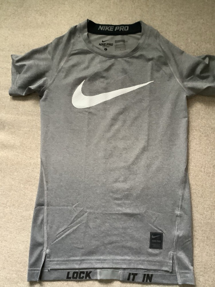 Nike Combat Pro Youth Large 14/16 Compression Short Sleeve Shirt