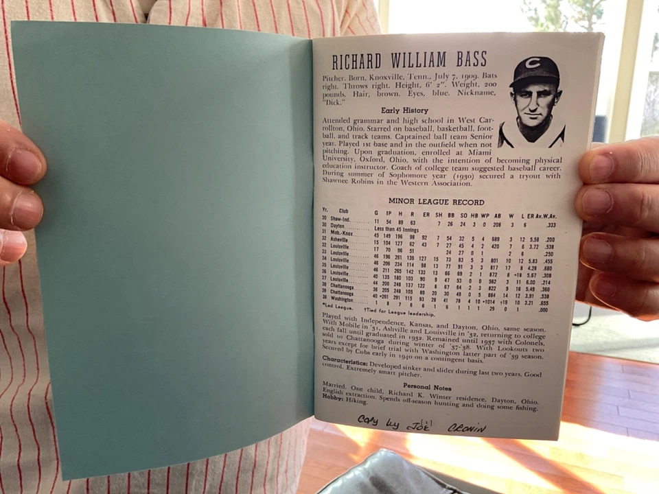 VINTAGE 1940 CHICAGO CUBS OFFICIAL BASEBALL MEDIA GUIDE ROSTER REPRINT MLB - Image 3 of 4