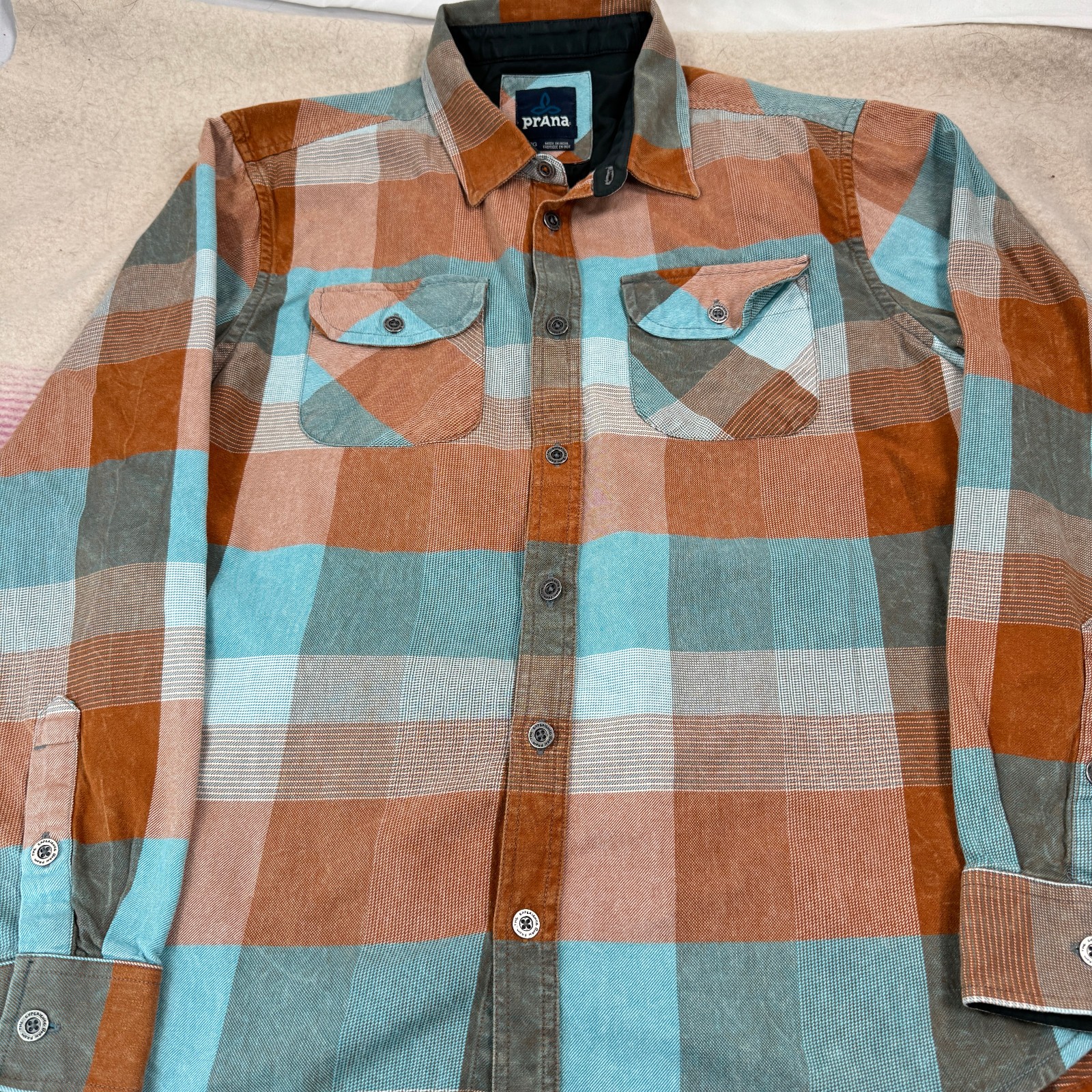 prAna Plaid Button Shirt Men’s Large Long Sleeve Dual Pocket Outdoor