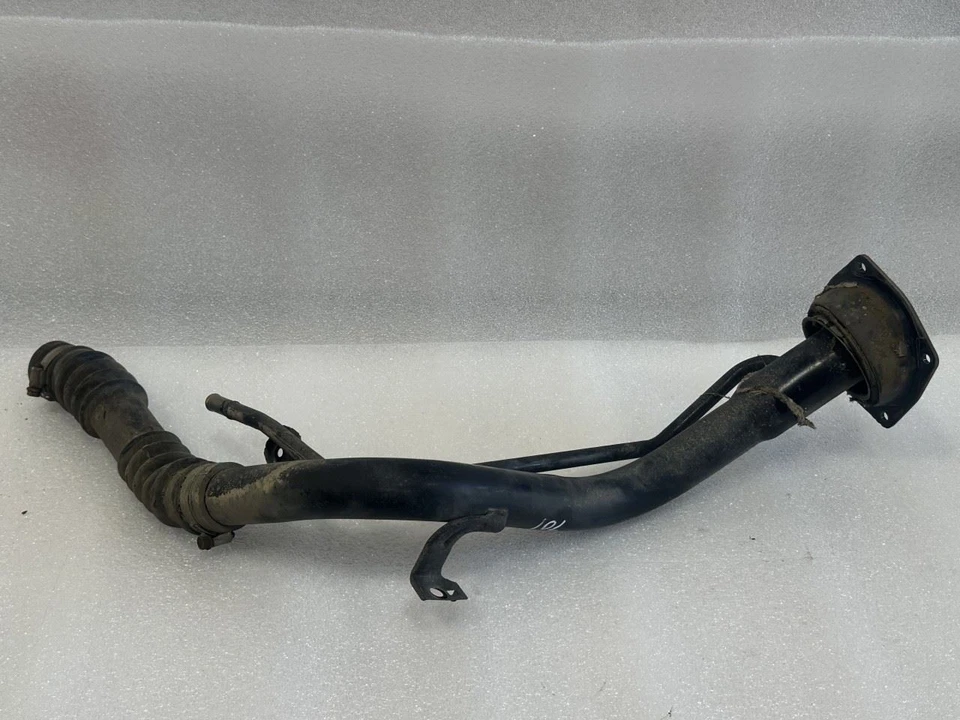 Toyota Celica 1986 1987 tubo de cuello de llenado de combustible de gasolina con tapa Foto 3 de 4