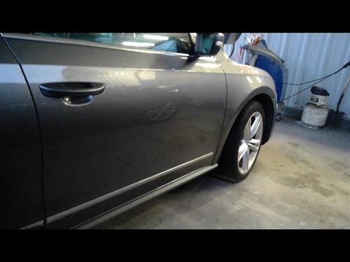 Passenger Front Door Electric With Memory Mirror Fits 13-15 PASSAT 2222178 - 第 1/12 張圖片