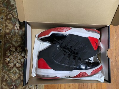 jordan max aura size 9