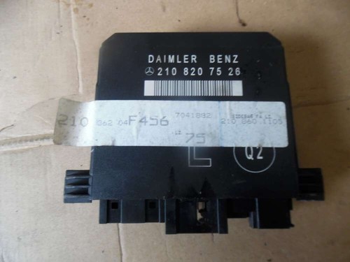 Mercedes E-Klasse W210 Türsteuergerät Vorne Links 2108207526