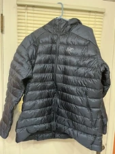 Arc'teryx CERIUM LT 800 Hoody Size XXL Cobalt Moon