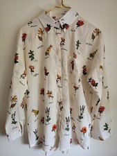 Woman Shirt Lightweight long sleeve Design w/ flowers Sz Fits Medium/Large