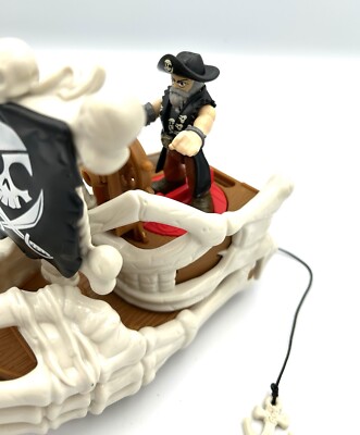 Fisher-Price Imaginext Billy Bones' Boat - Pirate Ship Toy With Skeleton Hands & Projectile Launcher