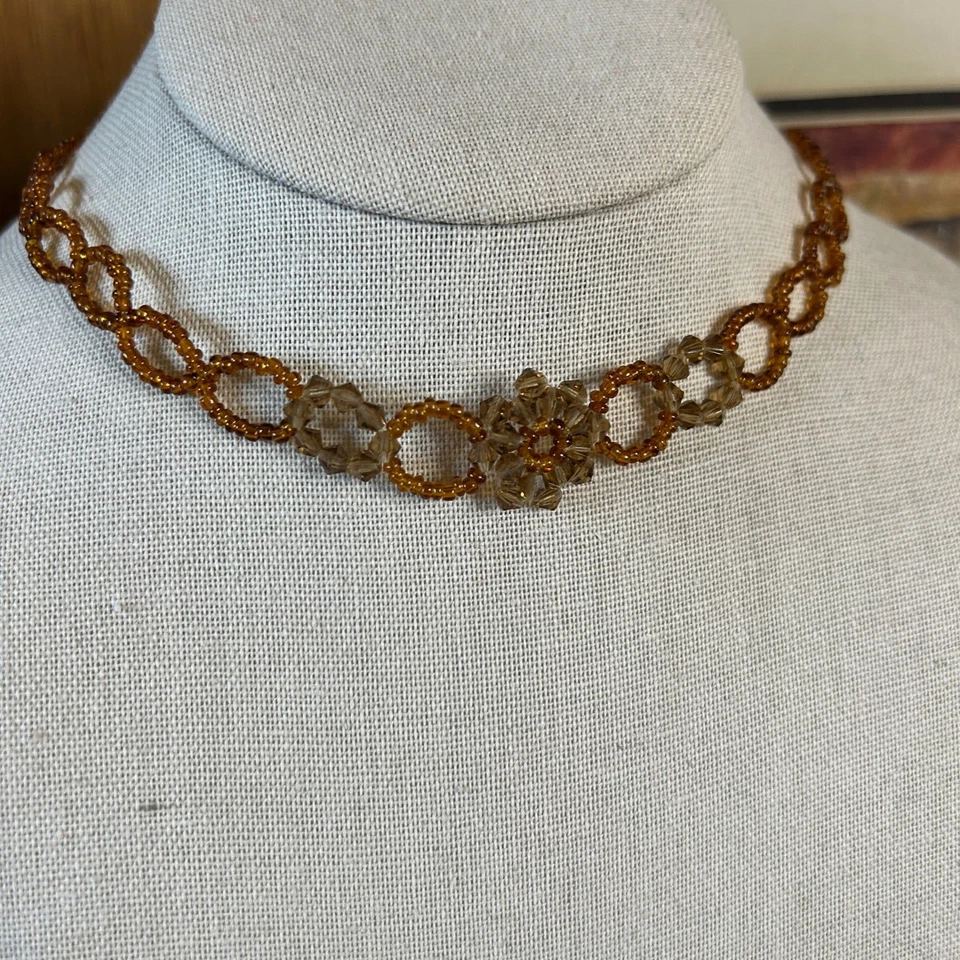 Collar Gargantilla Flor Cuentas Años 70 Marca 1928 Inspiración Vintage Foto 3 de 4