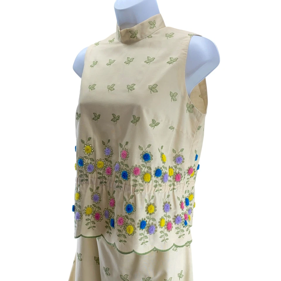 Vintage Bonwit Teller Skirt Set Medium Beige Green Eyelet Lace Leaves Pom Poms - Image 3 of 4