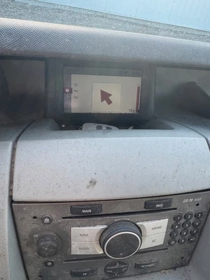 autoradio Opel vivaro gps intégré origine - Photo 1/2