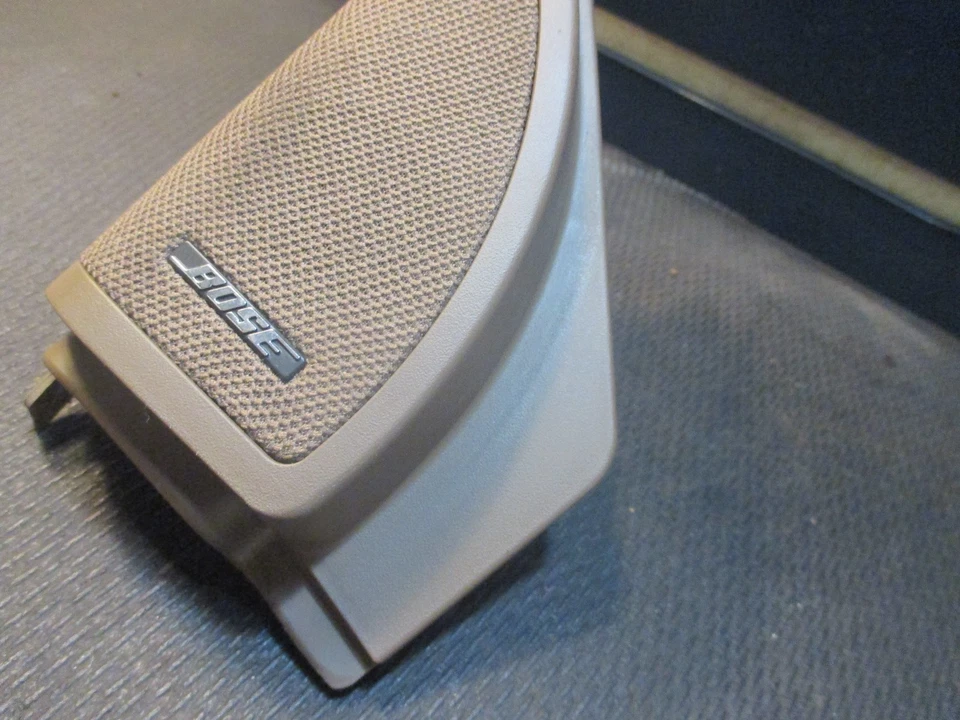 2004 Acura MDX J35A5 OEM Left Driver Interior Mirror Cover Tweeter Speaker - Image 4 of 4