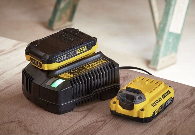 STANLEY FATMAX V20 BATTERY CHARGER SFMCB14-GB