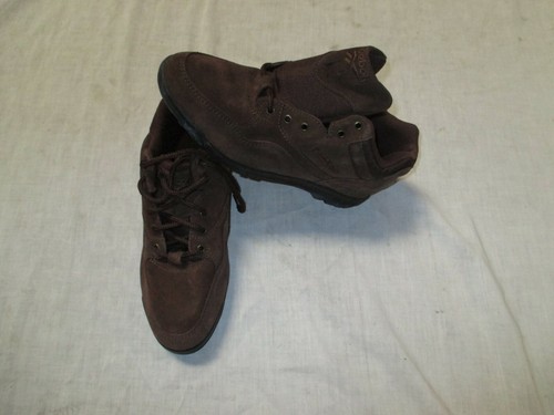 REEBOK TASMAN WALKING SHOES (BROWN 