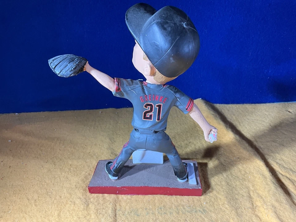 V11-51 ZACK GREINKE BOBBLEHEAD - ARIZONA DIAMONDBACKS - MLB - 7” TALL - Image 4 of 4