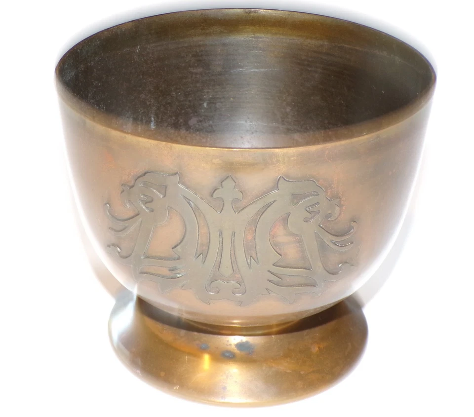 Escudo Griffin de bronce con escudo de plata artesanal vintage #4481 cuenco con patas *Q Foto 2 de 4