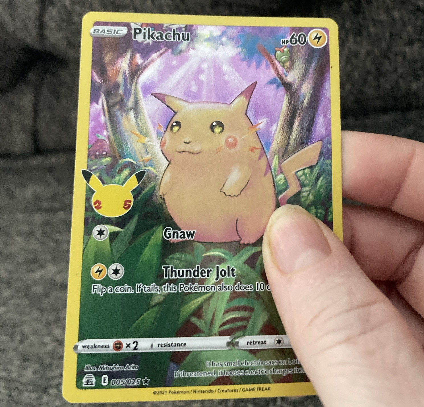 Pikachu 005/025 Celebrations 25th Anniversary Holo Ultra Rare Pokémon Card NM/M