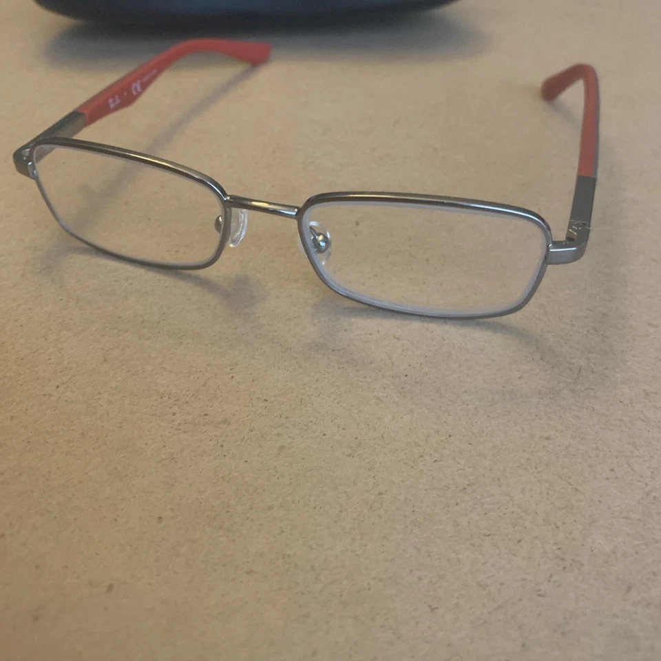 Rayban Gafas Rojo y Gris con Estuche Foto 2 de 4