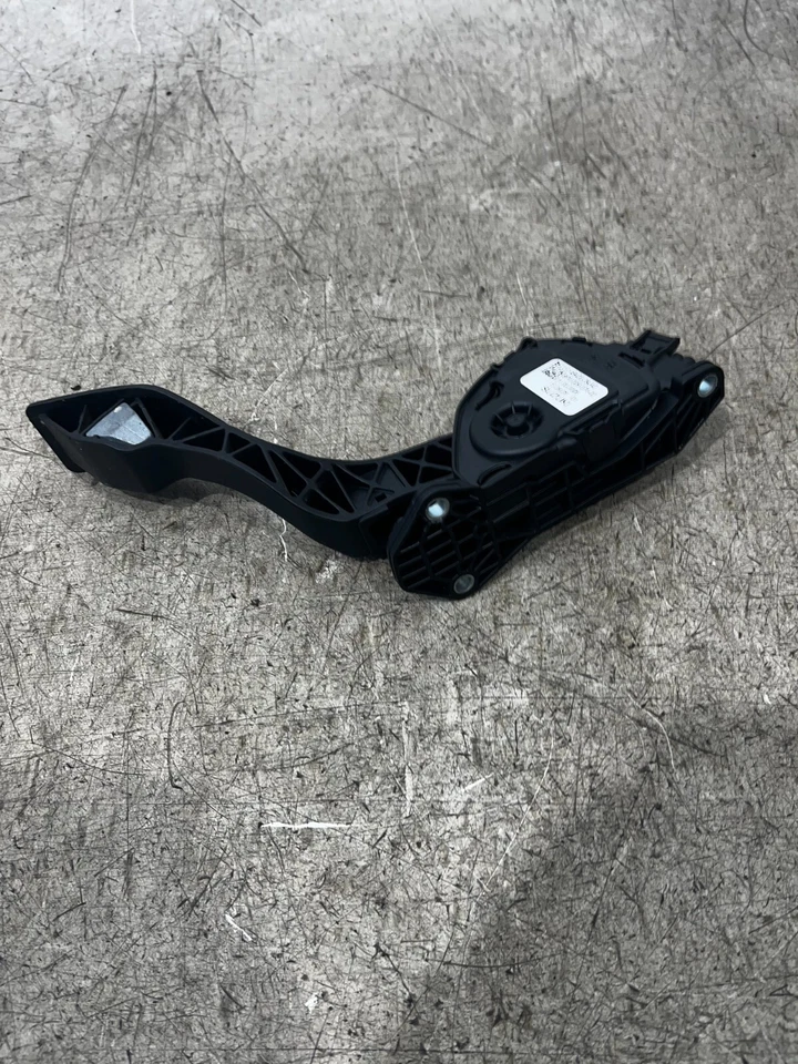 2007 SUZUKI SX4 ACCELERATOR THROTTLE PEDAL 49400-79J40 - Image 2 of 3