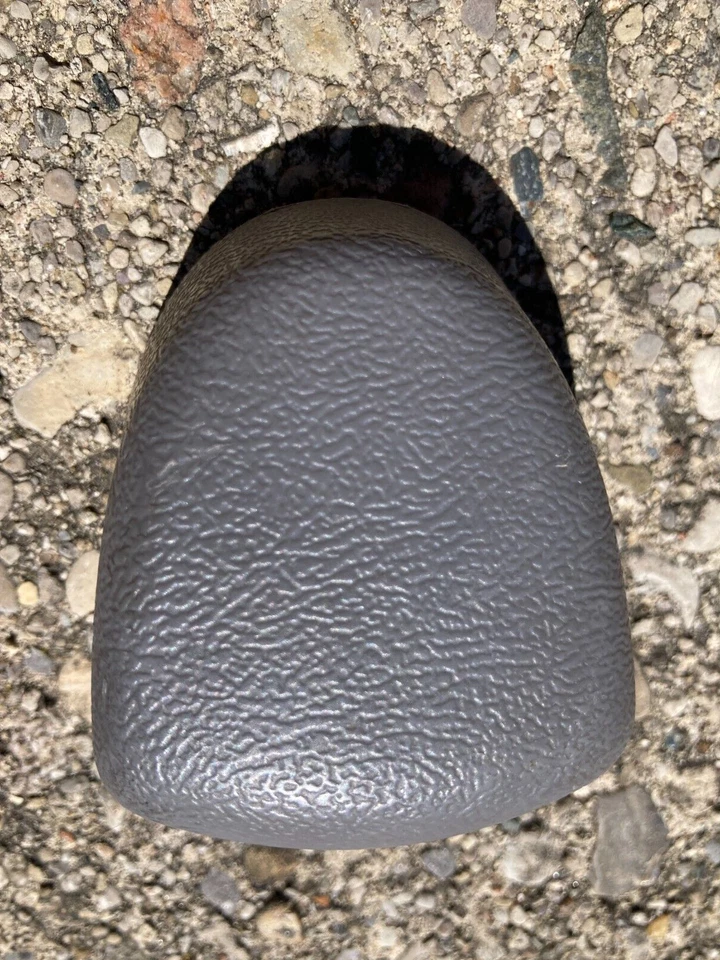 Крышка отделки ремня безопасности 92-96 Ford Bronco F150 F250 F350, водитель/пропуск, серый опал, изготовитель оборудования - Изображение 2 из 4