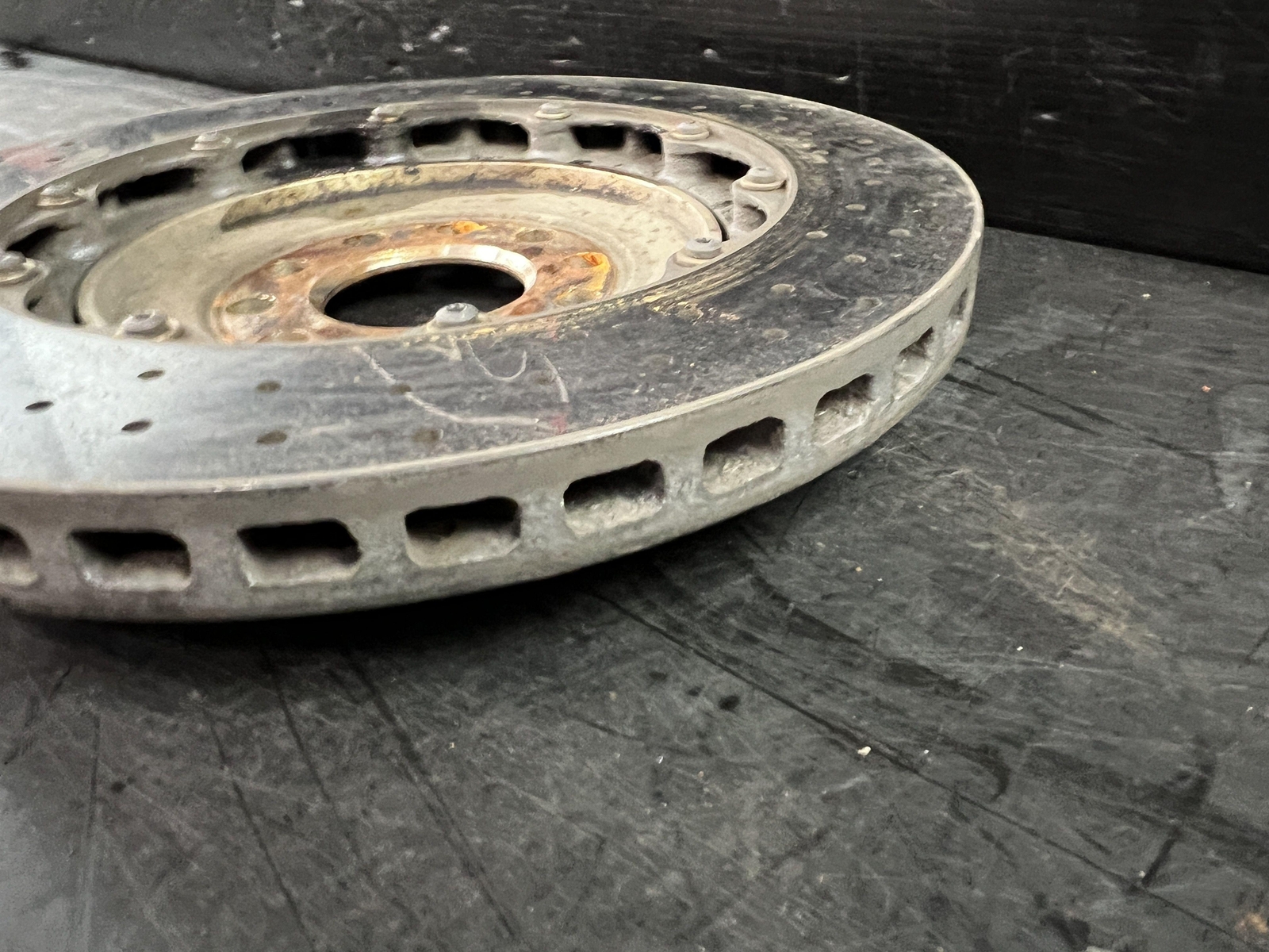 2007 BENTLEY CONTINENTAL GT DRIVER LEFT REAR CERAMIC BRAKE ROTOR ID# 4E0615601N