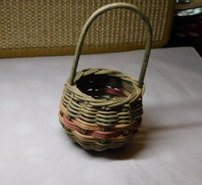 MINIATURE ROUND 3 COLOR WOVEN WICKER/RATTAN 1 TALL HANDLE 2" X 2.5"