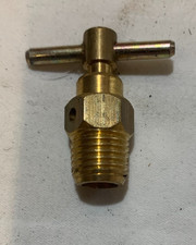 Ferguson FE35 Brass Radiator Drain/Bleed Tap - 826773M1