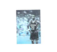 1991-92 Upper Deck Award Winner Hologram Basketball #AW2 Alvin Robertson Bucks
